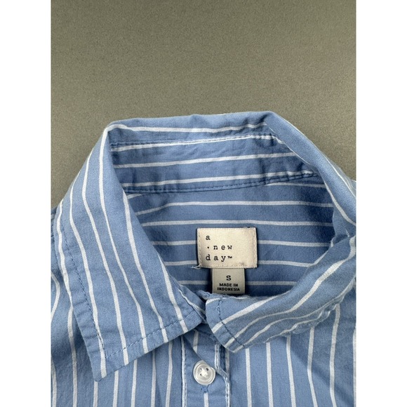 A New Day Blue Long Sleeve Button Front Women's Small Casual Dress Shirt - Picture 3 of 11